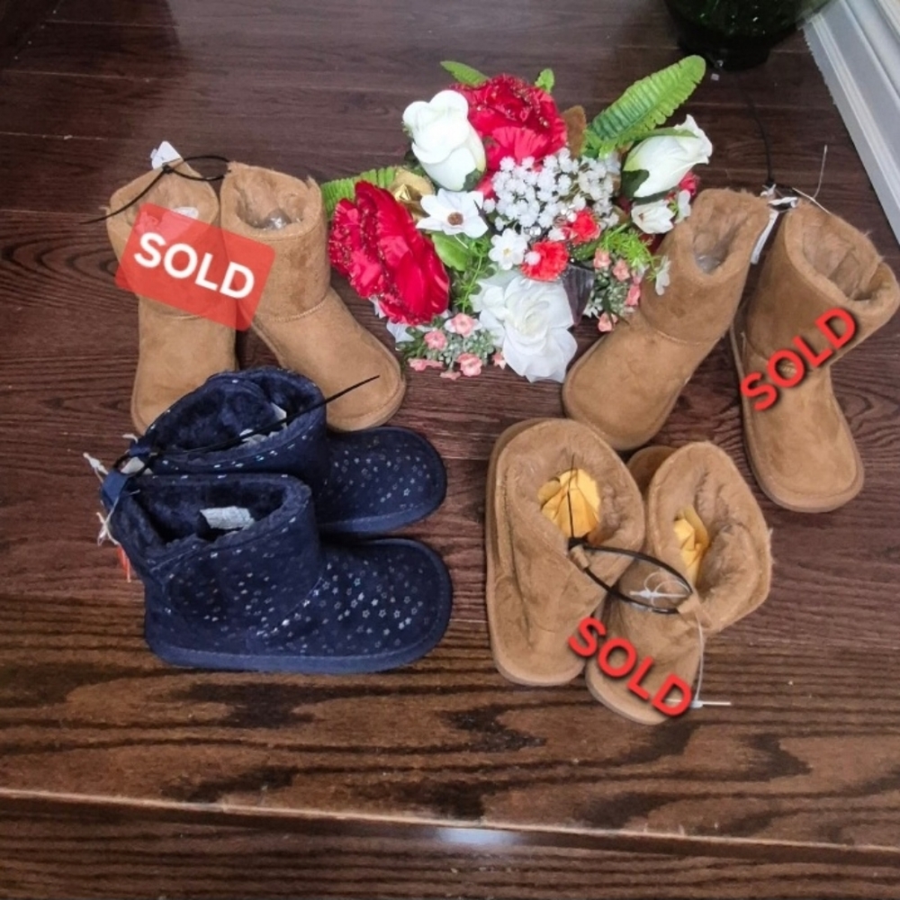 Cozy Tan and Blue Suede Kids Winter Boots..ONLY 1 LEFT